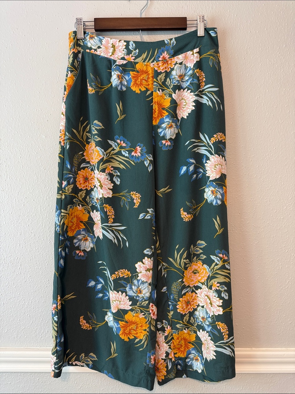 MELLODAY Forest Green Wide Leg Floral Pants with Orange & Pink Blooms